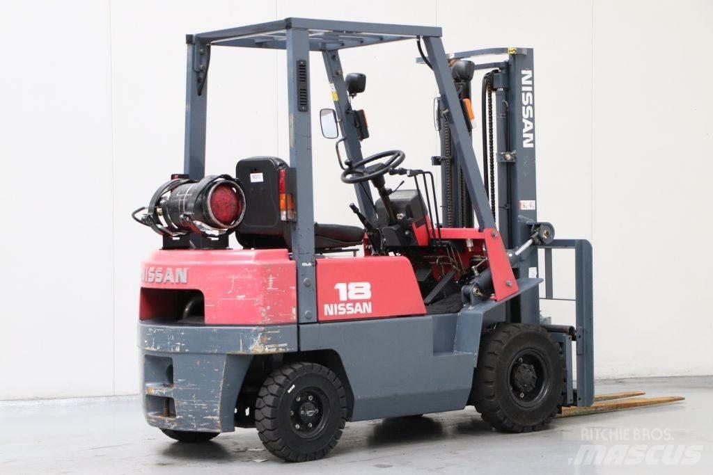 Nissan J01A18 LPGフォークリフト