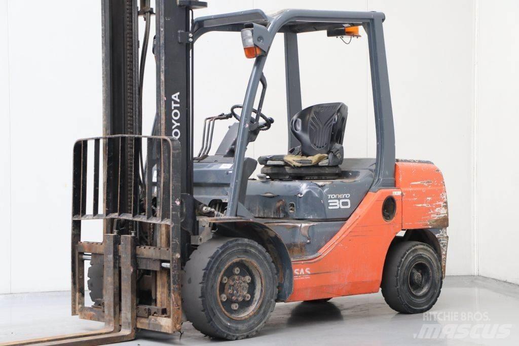 Toyota 02-8FDF30 ディーゼル・軽油