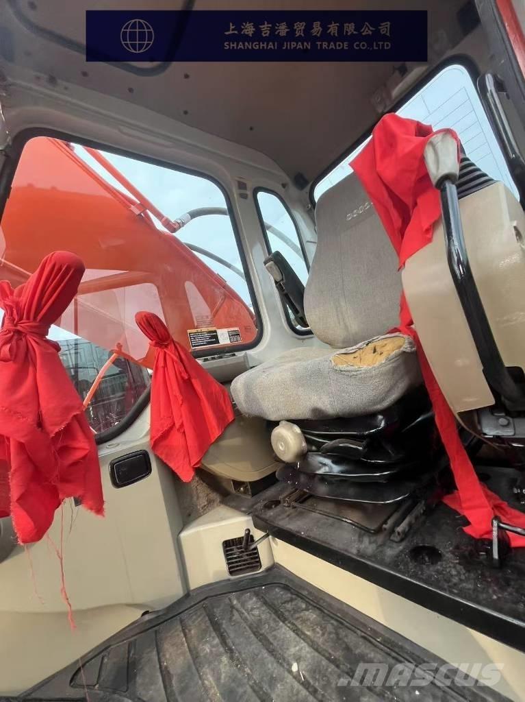 Doosan DH 225 LC-7 大型油圧ショベル12t以上（パワーショベル・ユンボ）