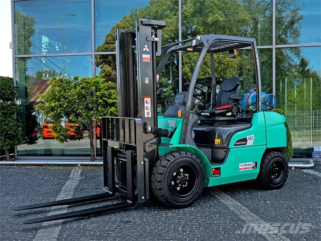 Mitsubishi FG30N LPGフォークリフト