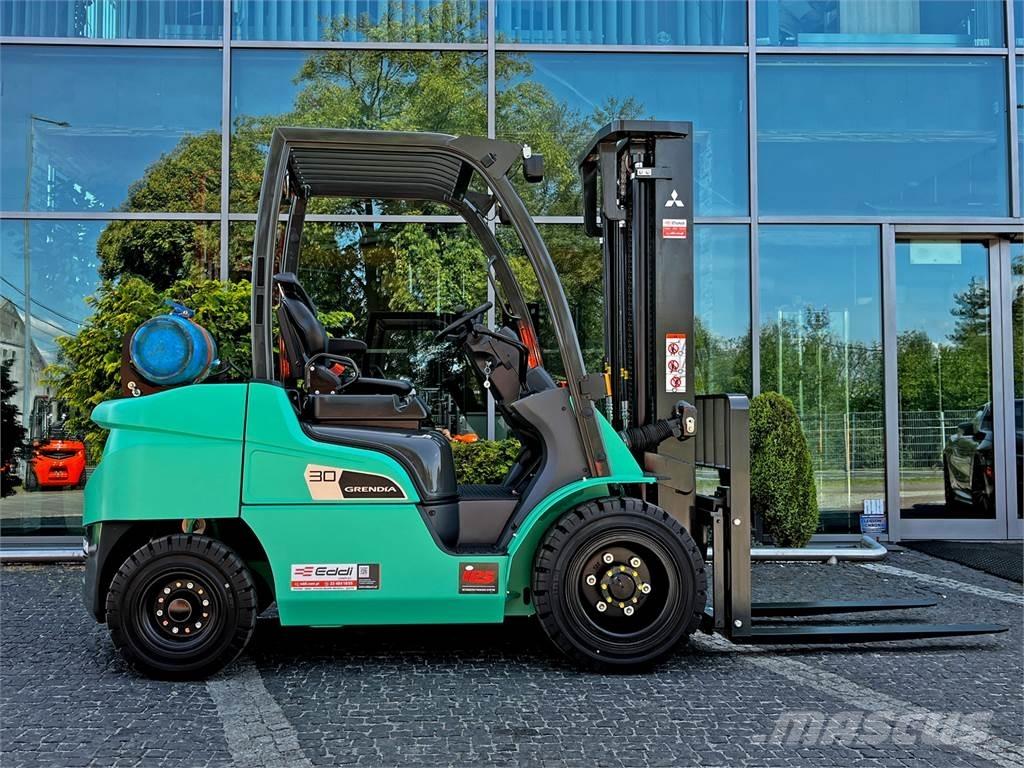 Mitsubishi FG30N LPGフォークリフト
