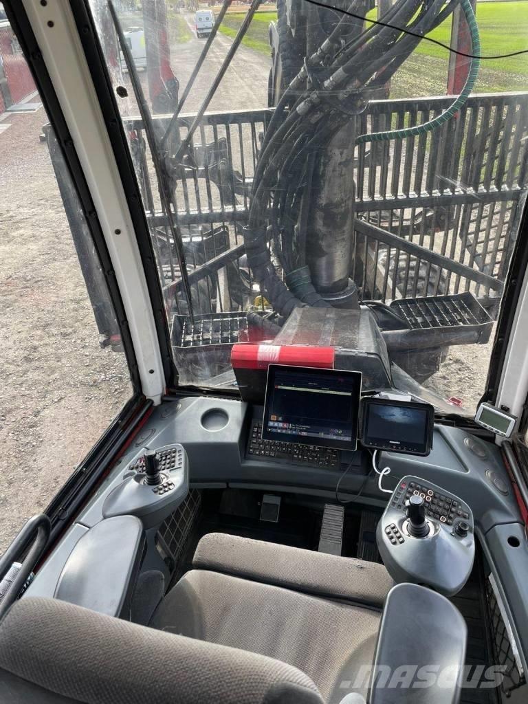 Komatsu 865 フォワーダー