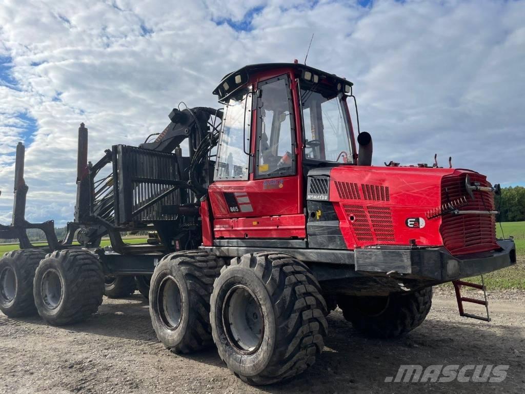 Komatsu 865 フォワーダー