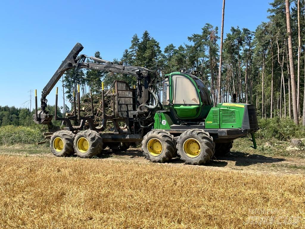John Deere 1210E フォワーダー