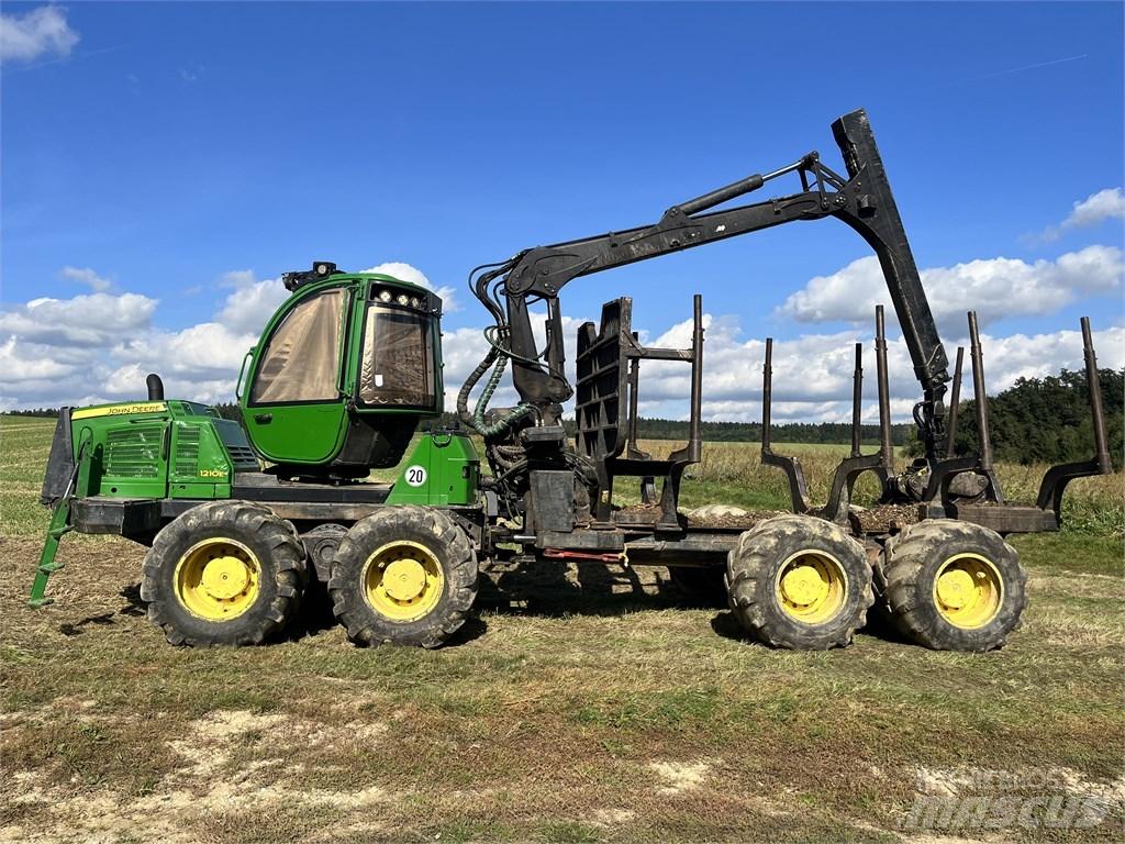 John Deere 1210E フォワーダー