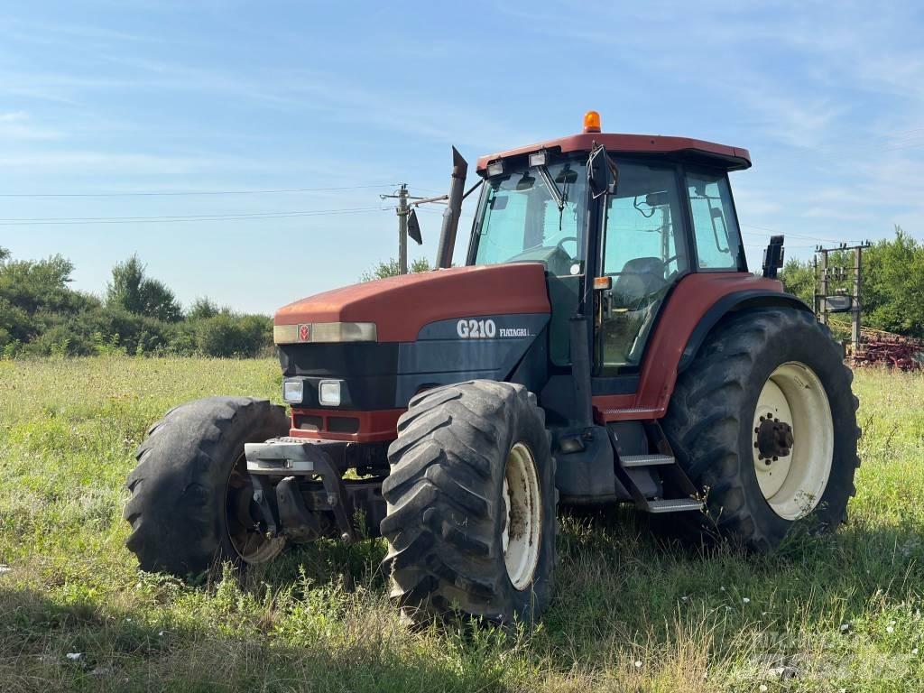 New Holland G 210 トラクター