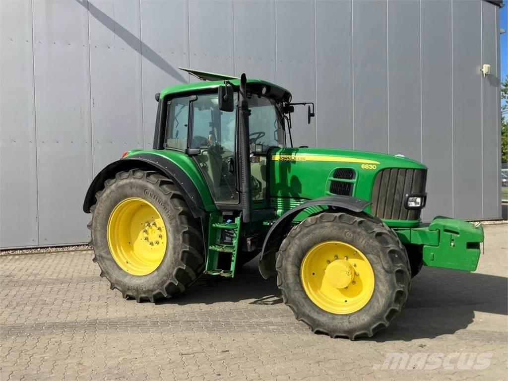 John Deere 6830 トラクター
