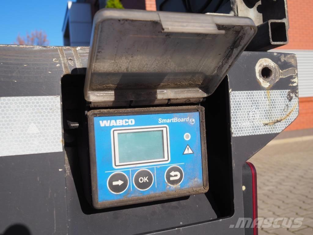  Recker SANR-38 ローローダーセミトレーラー