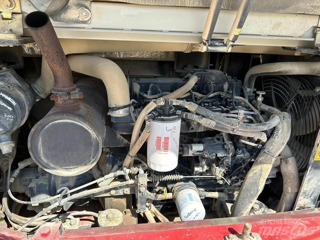 Takeuchi TB250 ミニ油圧ショベル 7t以下（ミニユンボ・ミニディガー）