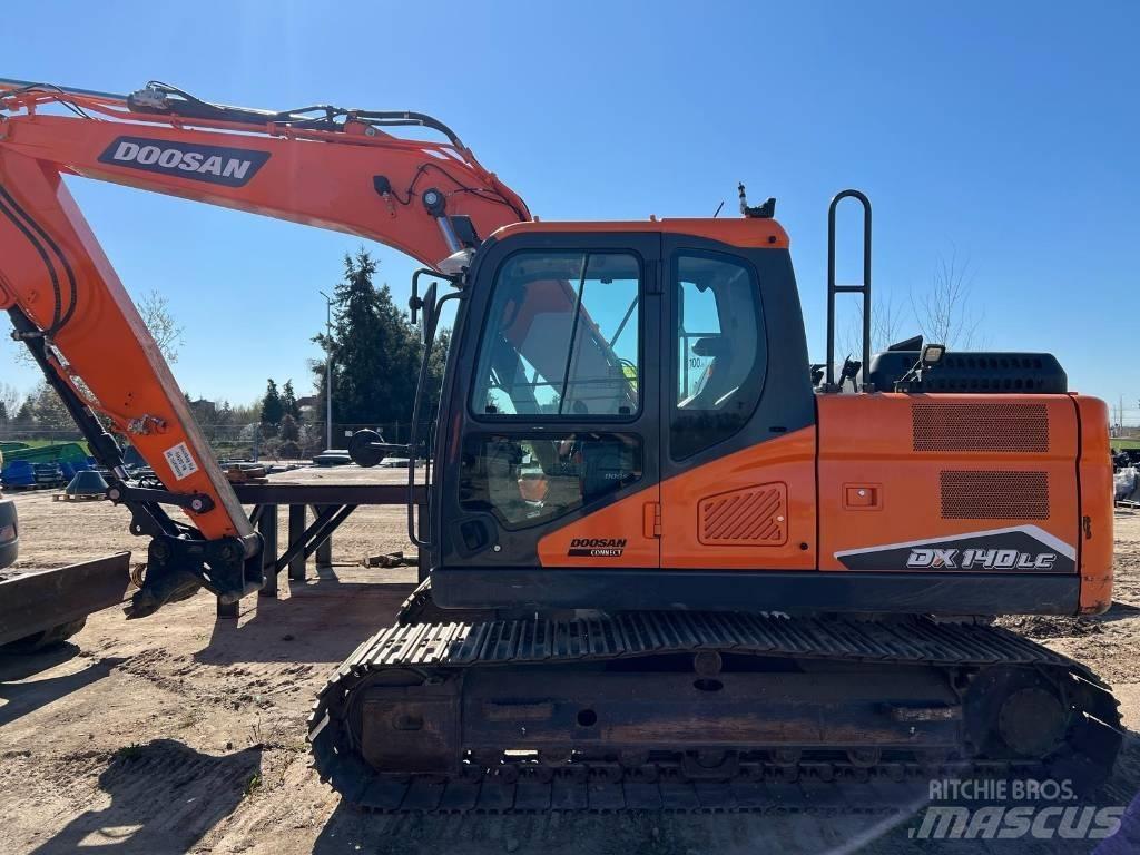Doosan DX 140 LC 大型油圧ショベル12t以上（パワーショベル・ユンボ）