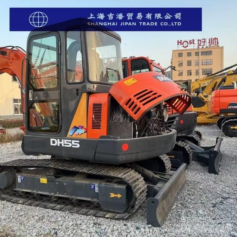 Doosan DH 55 ミニ油圧ショベル 7t以下（ミニユンボ・ミニディガー）