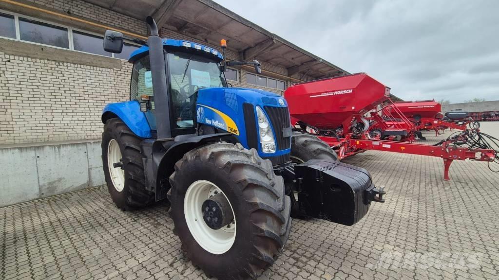 New Holland T 8040 トラクター