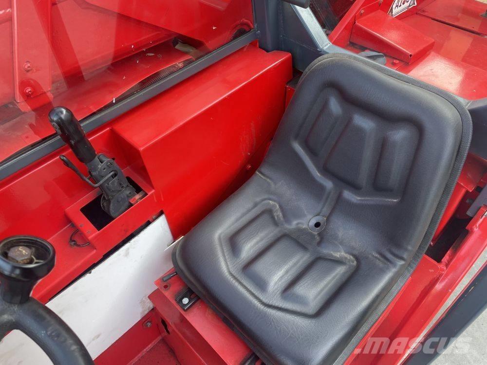 Manitou BT 420 テレスコーピックハンドラー
