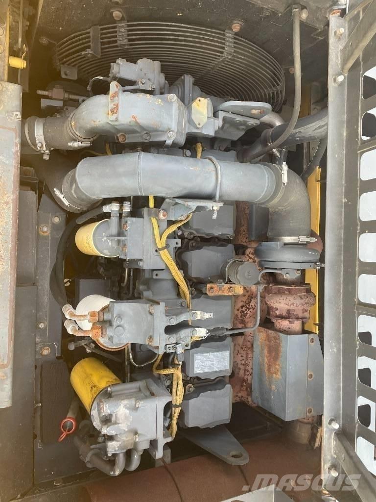 Komatsu PC 400-8 大型油圧ショベル12t以上（パワーショベル・ユンボ）