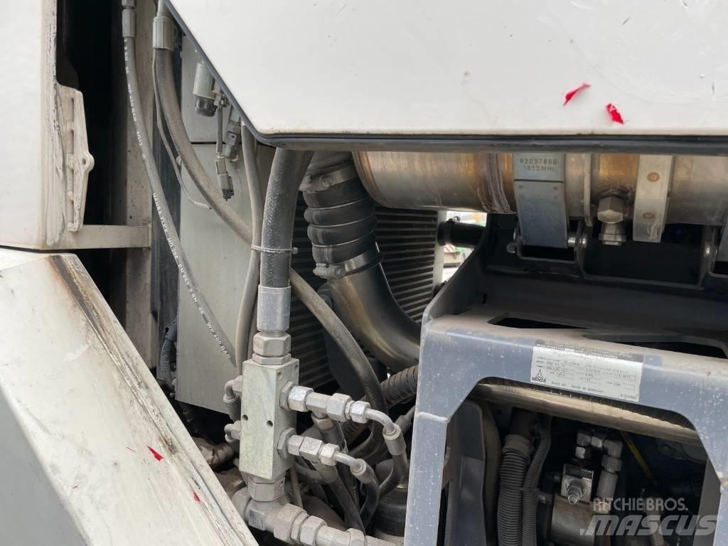 Wirtgen W 50 RI アスファルトコールドミリングマシーン