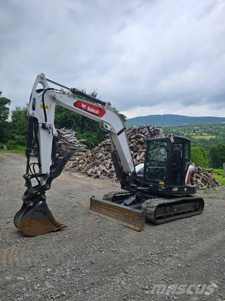 Bobcat E 88 R2 大型油圧ショベル12t以上（パワーショベル・ユンボ）