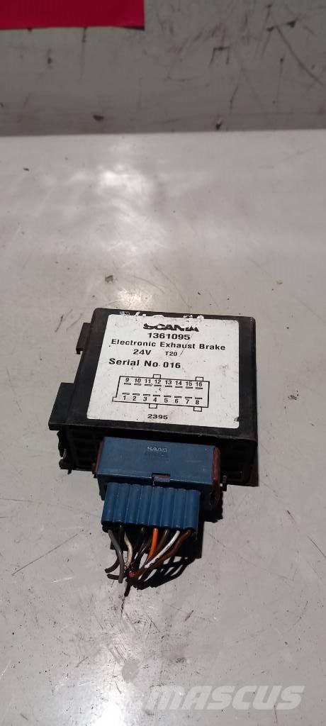 Scania P 94.  1361095 電子機器