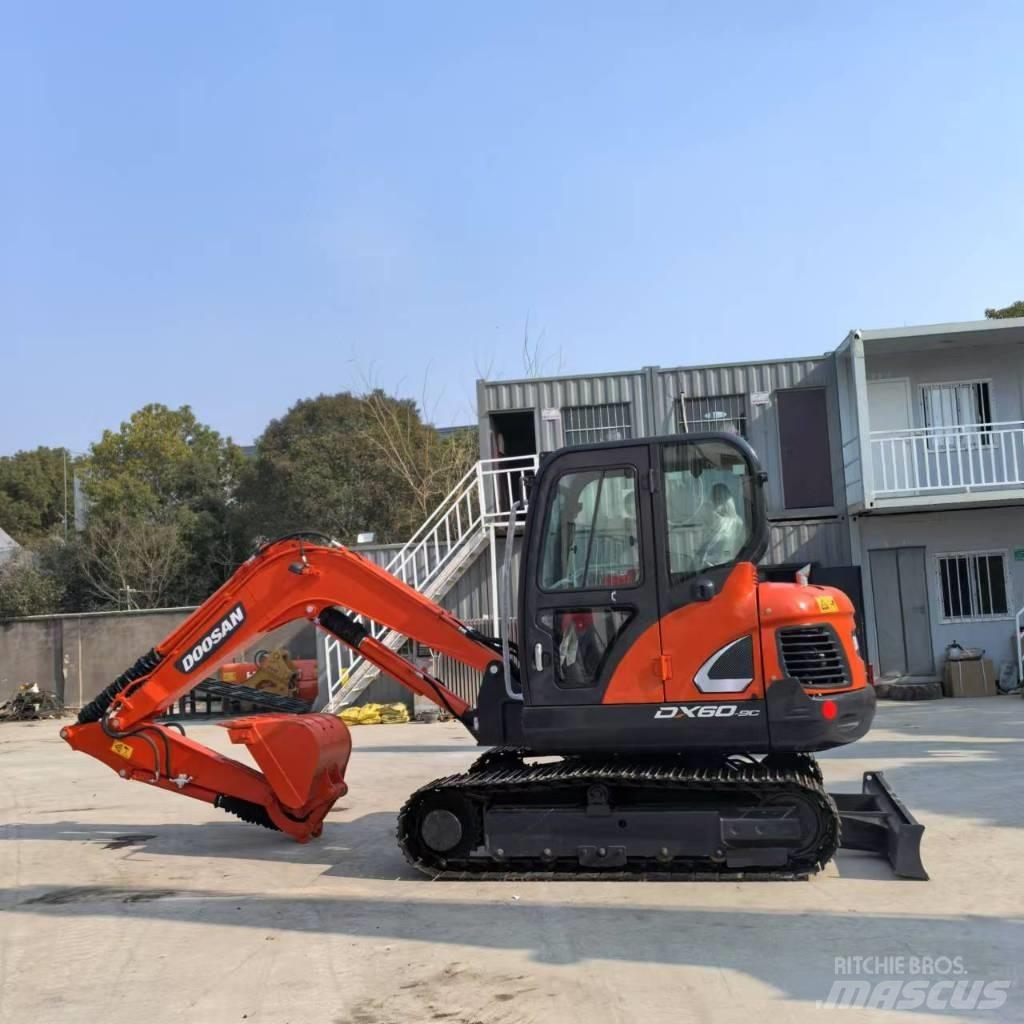 Doosan DX 60-9 C 大型油圧ショベル12t以上（パワーショベル・ユンボ）