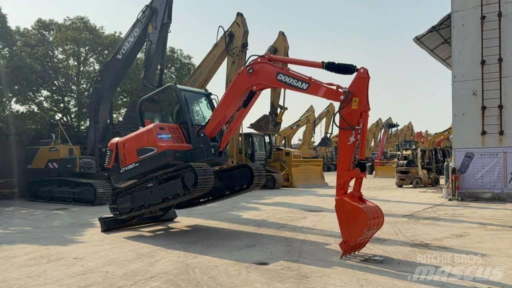 Doosan DX 60-9 C 大型油圧ショベル12t以上（パワーショベル・ユンボ）