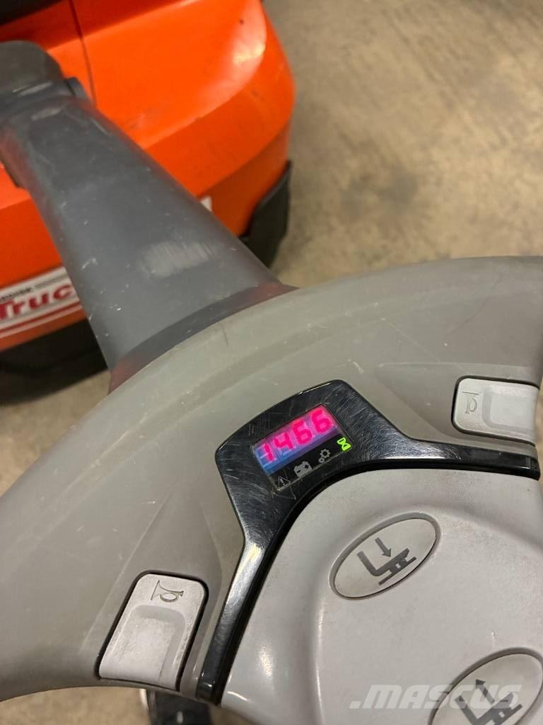 Toyota SWE120L ウォーキンフォークリフト
