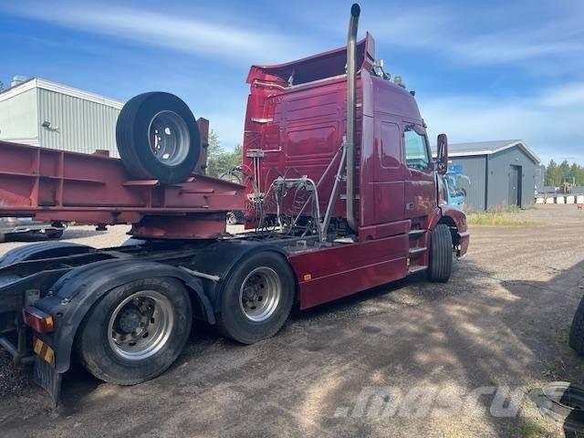 Volvo NH 12 中古トラクターヘッド | トレーラーヘッド