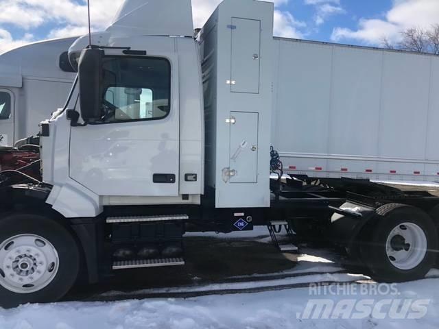 Volvo VNL 中古トラクターヘッド | トレーラーヘッド