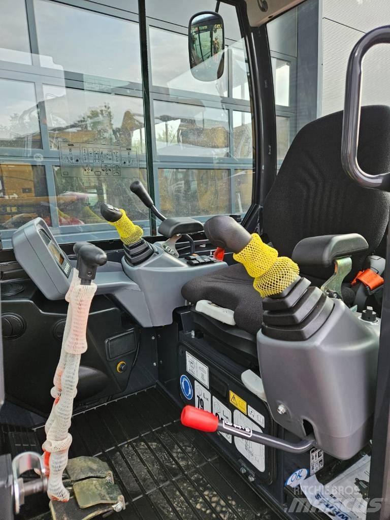 Yanmar SV 26 ミニ油圧ショベル 7t以下（ミニユンボ・ミニディガー）
