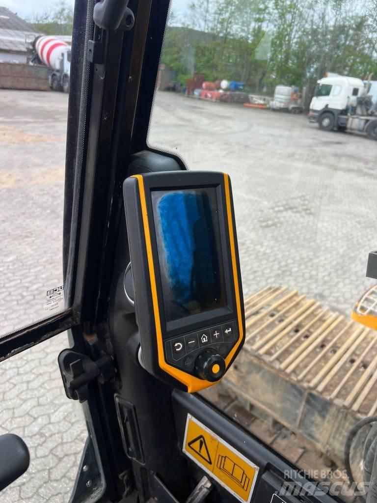 JCB JS 330 LC 大型油圧ショベル12t以上（パワーショベル・ユンボ）