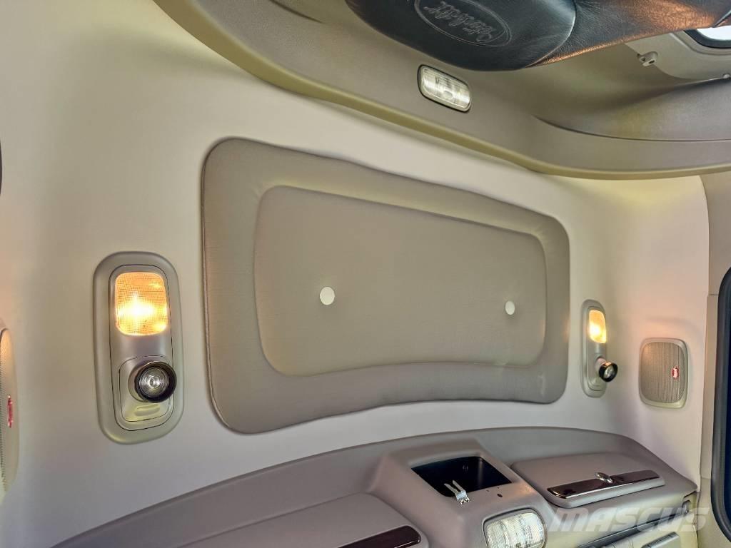 Peterbilt 389 中古トラクターヘッド | トレーラーヘッド