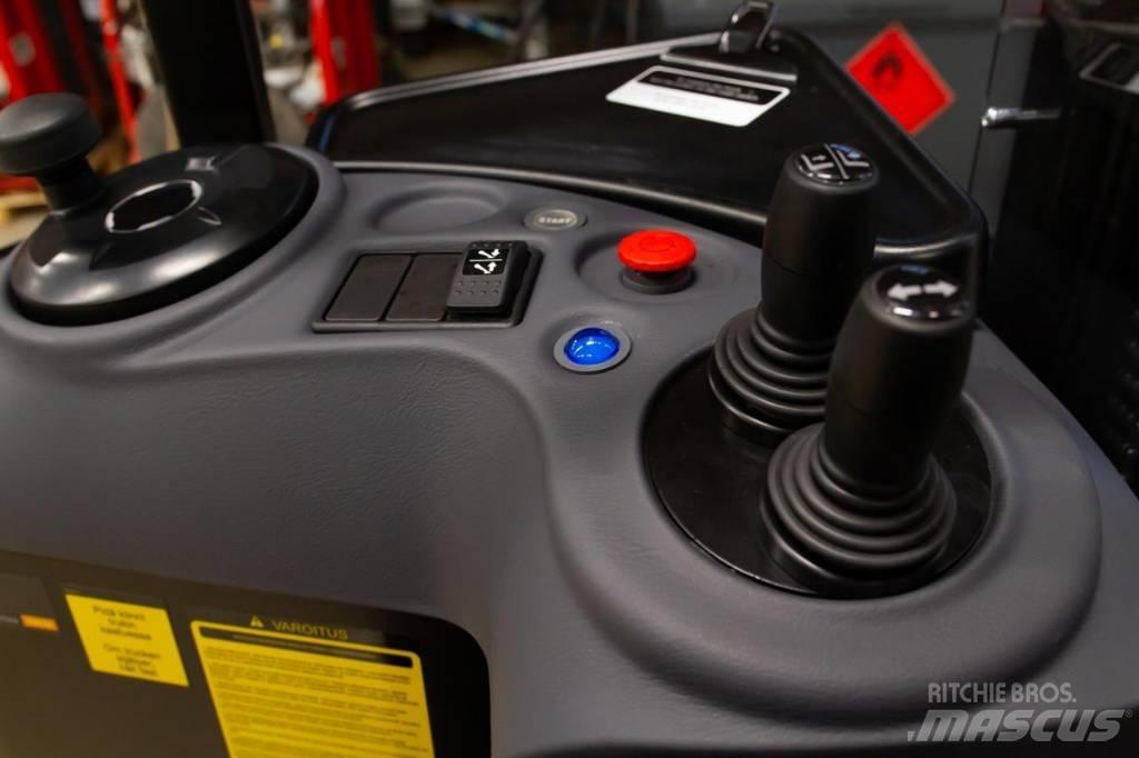 Rocla SST 16 AC 自走式スタッカー