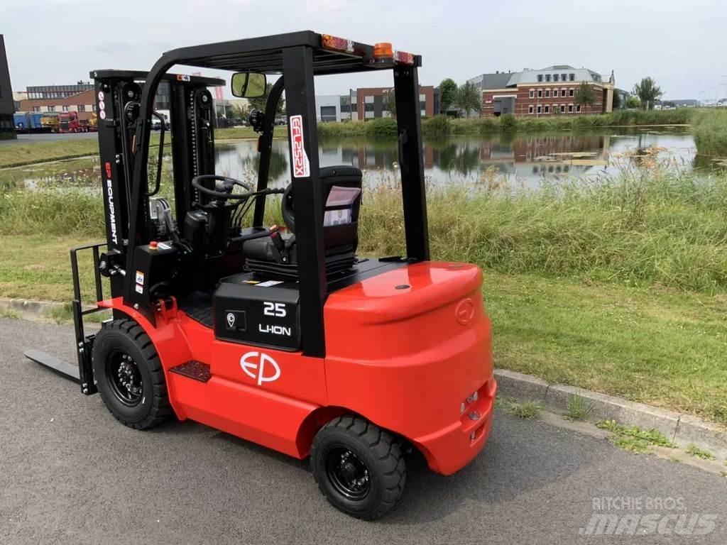 EP EFL 252 XS バッテリーフォークリフト