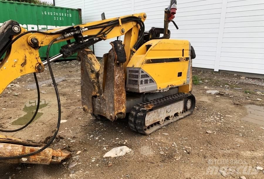 Brokk 160 解体油圧ショベル