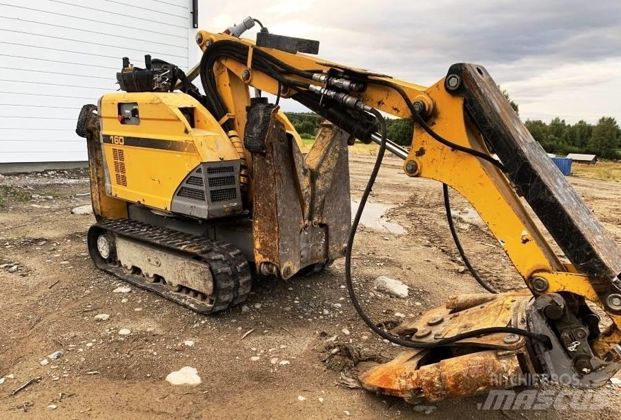 Brokk 160 解体油圧ショベル