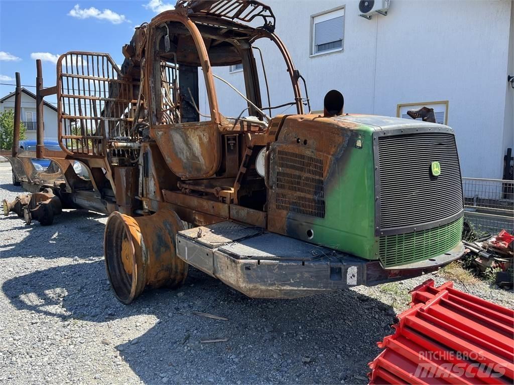John Deere 1110E フォワーダー