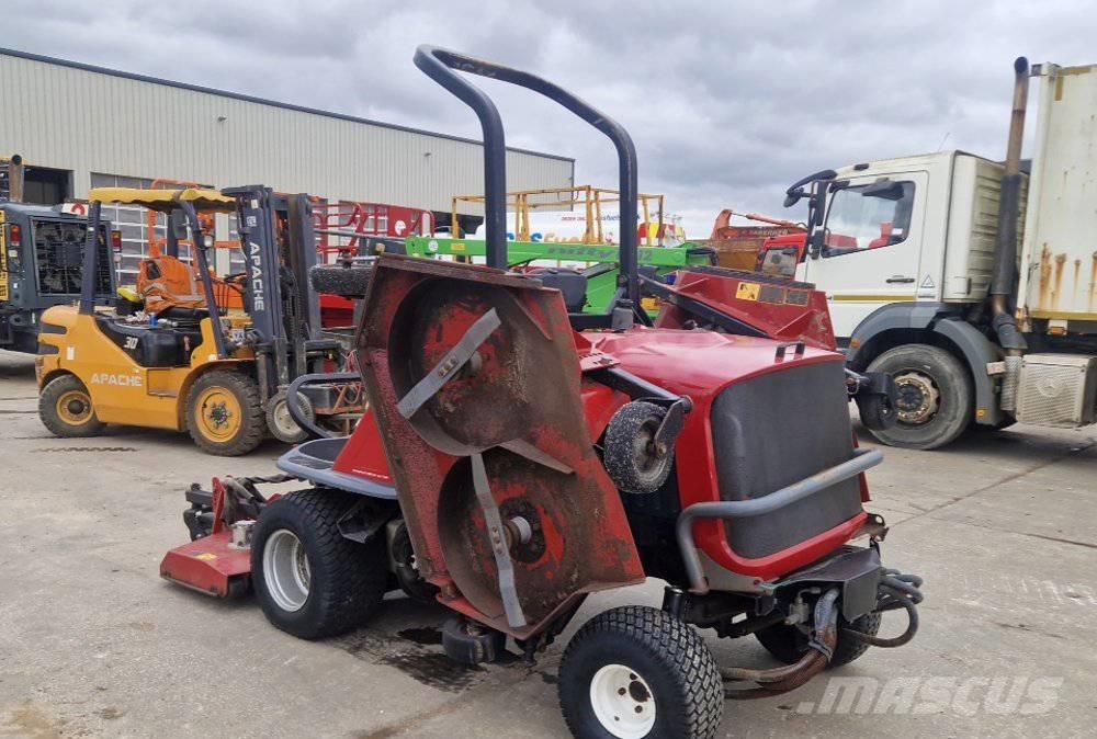 Toro R3240T ゼロターンモア/芝刈り機