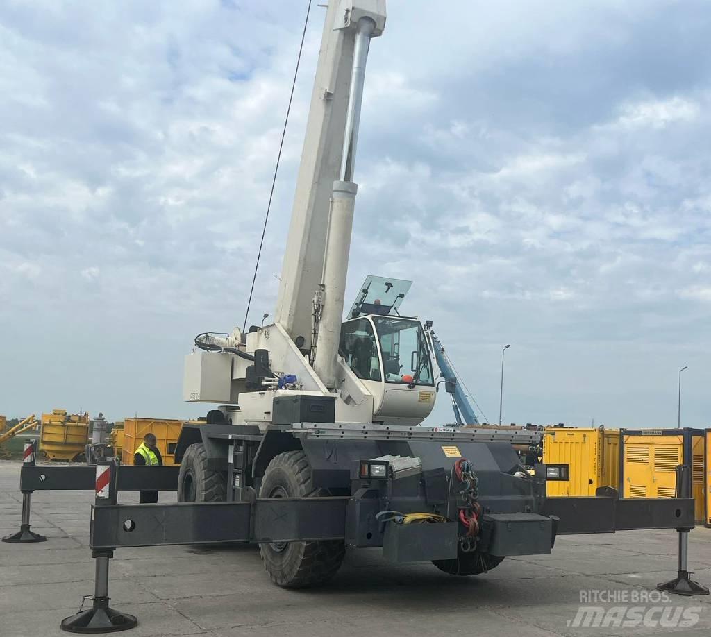 Terex A 600 ラフテレーンクレーン