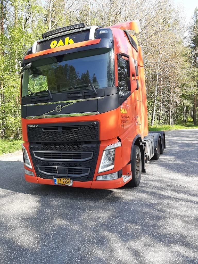 Volvo FH 13 中古トラクターヘッド | トレーラーヘッド