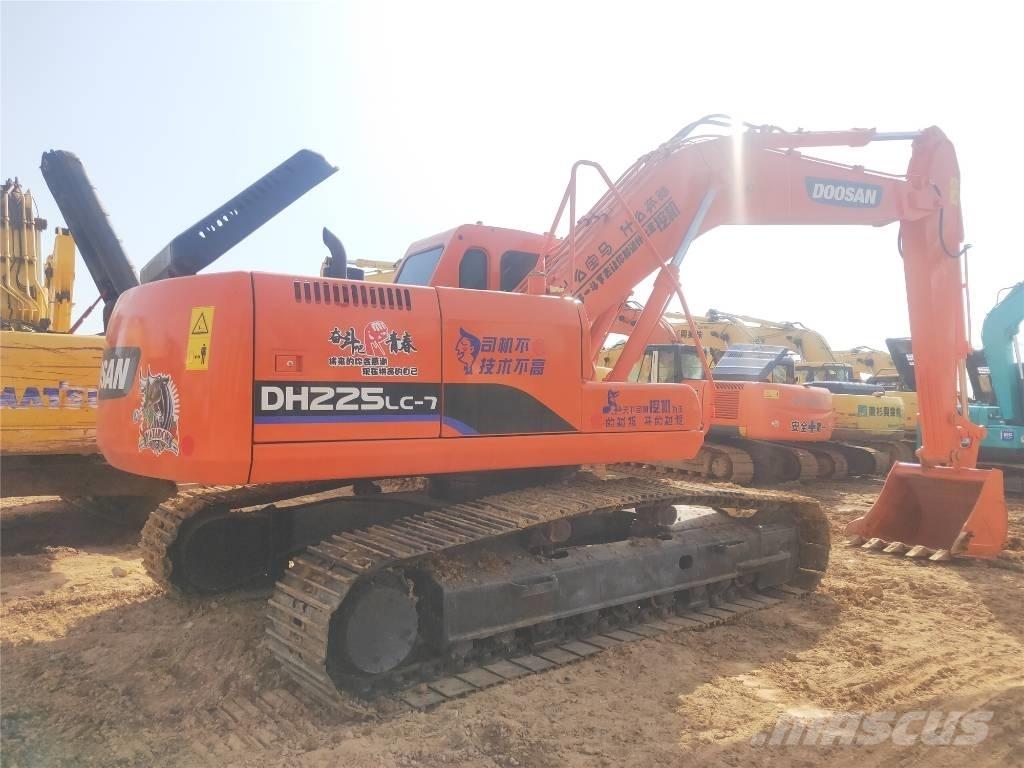 Doosan DH225LC-7 大型油圧ショベル12t以上（パワーショベル・ユンボ）