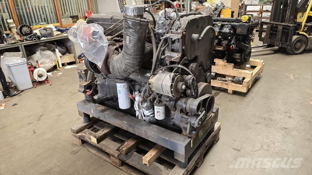 Cummins QSX15 エンジン
