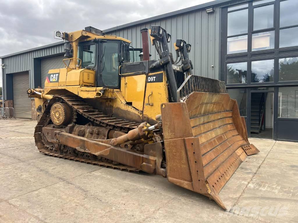 CAT D 9 T ブルドーザー
