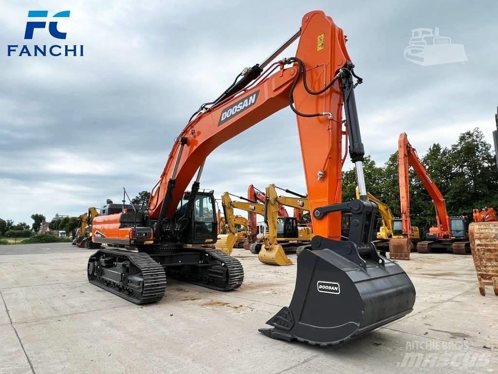 Doosan DX 530 LC-3 大型油圧ショベル12t以上（パワーショベル・ユンボ）