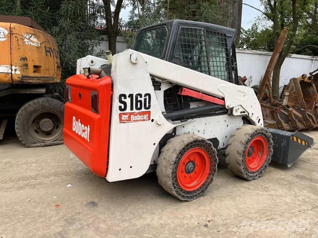 Bobcat S 160 スキッドステアローダー