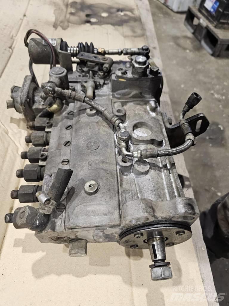 Cummins 5.9 L エンジン