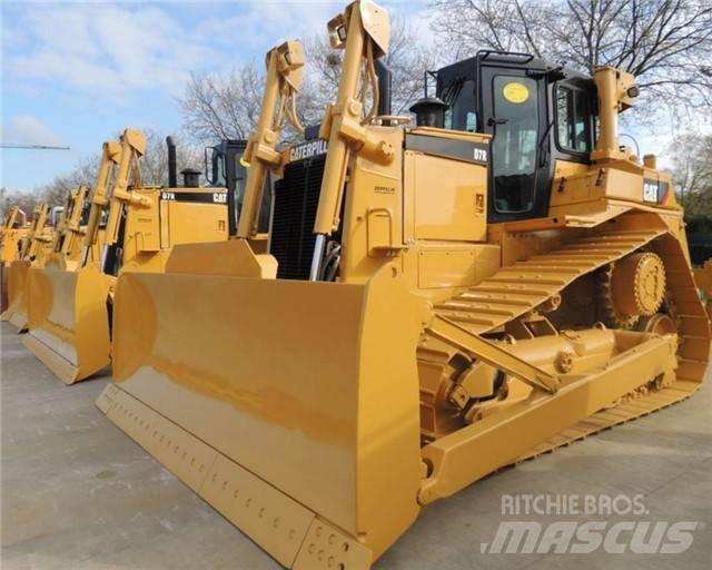 CAT D 7 R ブルドーザー