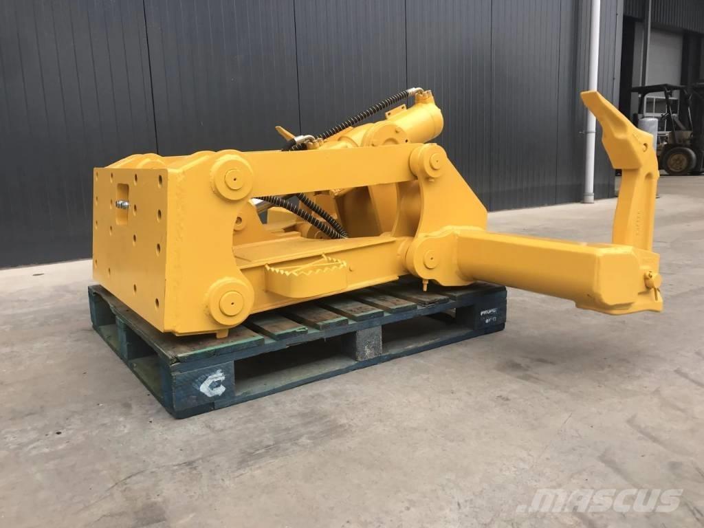Komatsu D51 スカリファイヤ