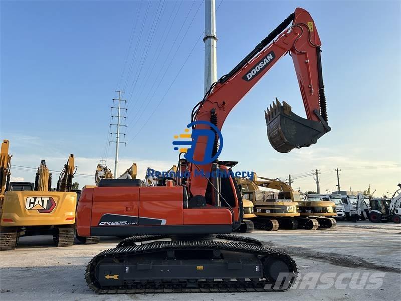 Doosan DX 225 LCA 大型油圧ショベル12t以上（パワーショベル・ユンボ）