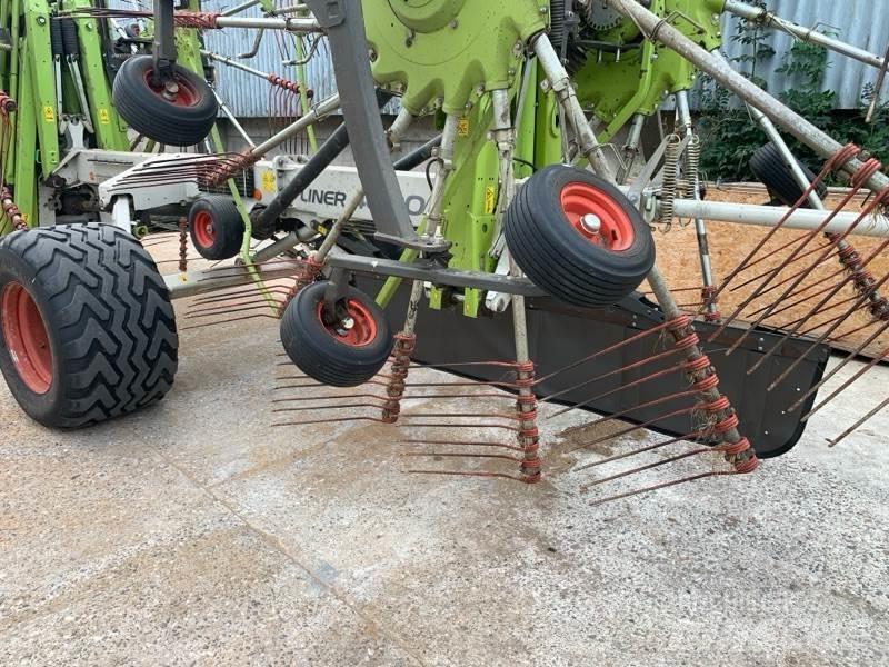 CLAAS Liner  4000 スワーサー・ウインドローア