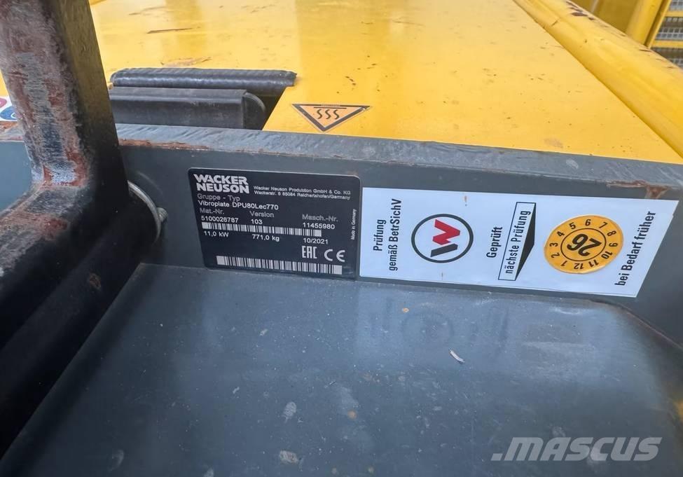 Wacker Neuson DPU 80 プレートコンパクター