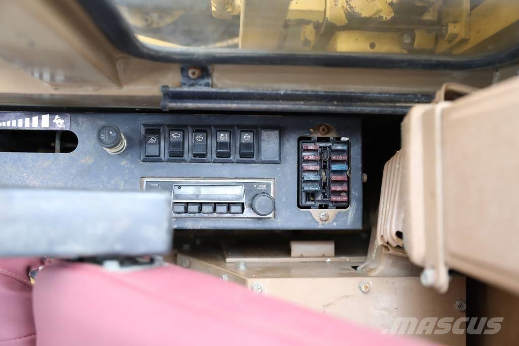 CAT E 70 B ミニ油圧ショベル 7t以下（ミニユンボ・ミニディガー）