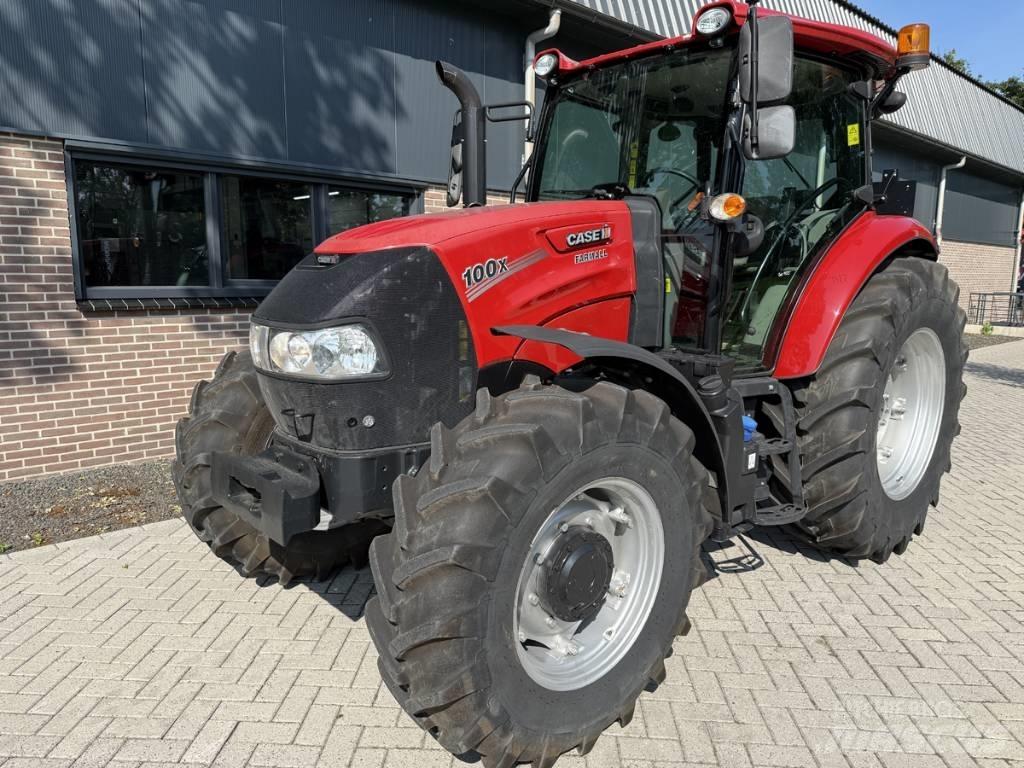 CASE Farmall 100X トラクター